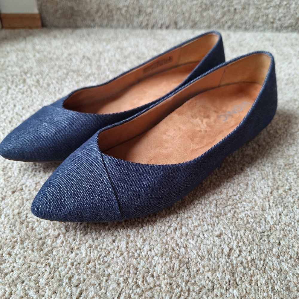 Vionic Caballo Dark Denim Ballet Flat. Pointed toe. Womens size 8